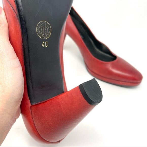 MARIPE Red Leather Pumps Size 40 - Picture 10 of 11